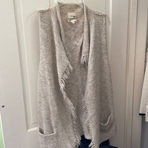 Aritzia vest